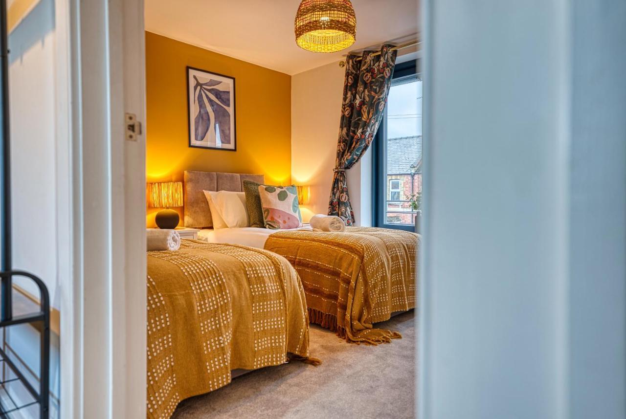 Ashcroft Loft By Timeless Stays - Stunning 3 Bedroom, 2 Bathrooms, Charming Central Apartment Featuring A Balcony Cirencester Exteriör bild