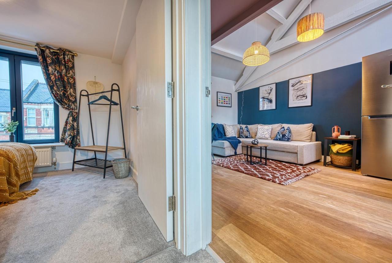 Ashcroft Loft By Timeless Stays - Stunning 3 Bedroom, 2 Bathrooms, Charming Central Apartment Featuring A Balcony Cirencester Exteriör bild