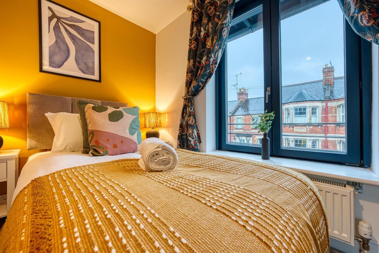 Ashcroft Loft By Timeless Stays - Stunning 3 Bedroom, 2 Bathrooms, Charming Central Apartment Featuring A Balcony Cirencester Exteriör bild